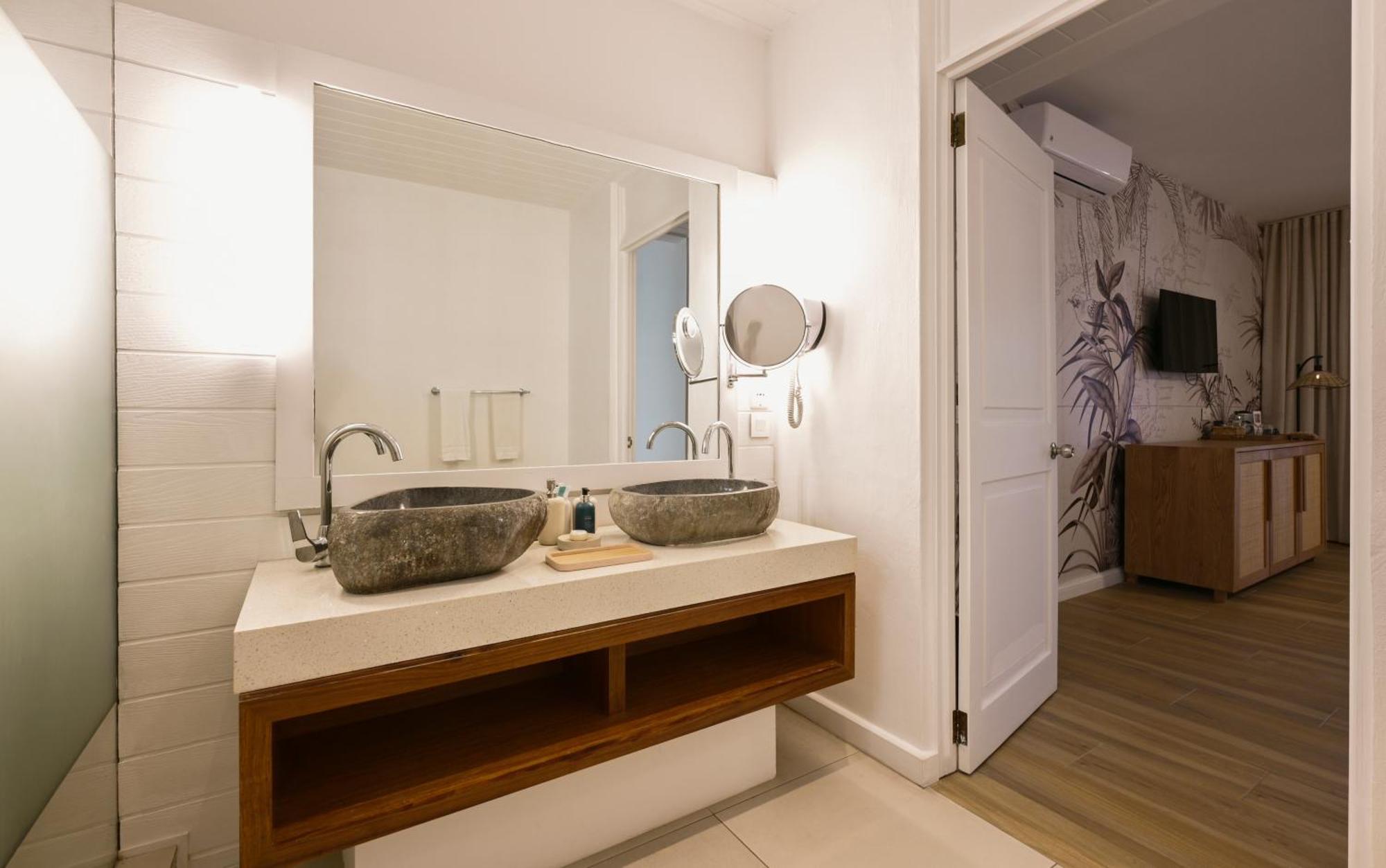 Constance Sakoa Boutik Hotel Trou aux Biches Bagian luar foto